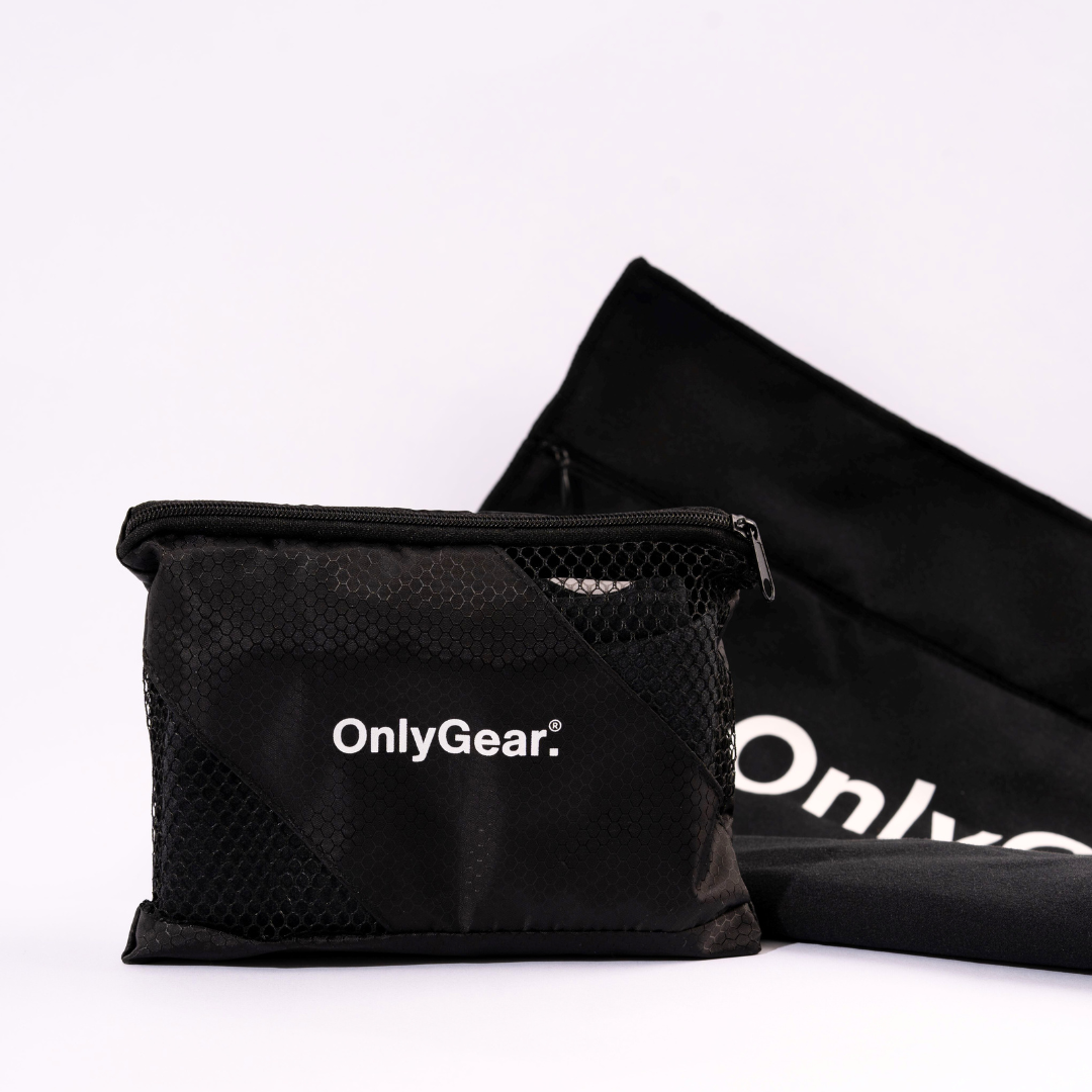 Black microfiber towel + mesh bag